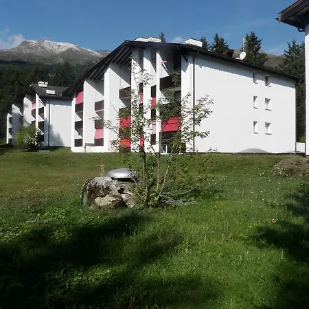 La Riva Apartment *